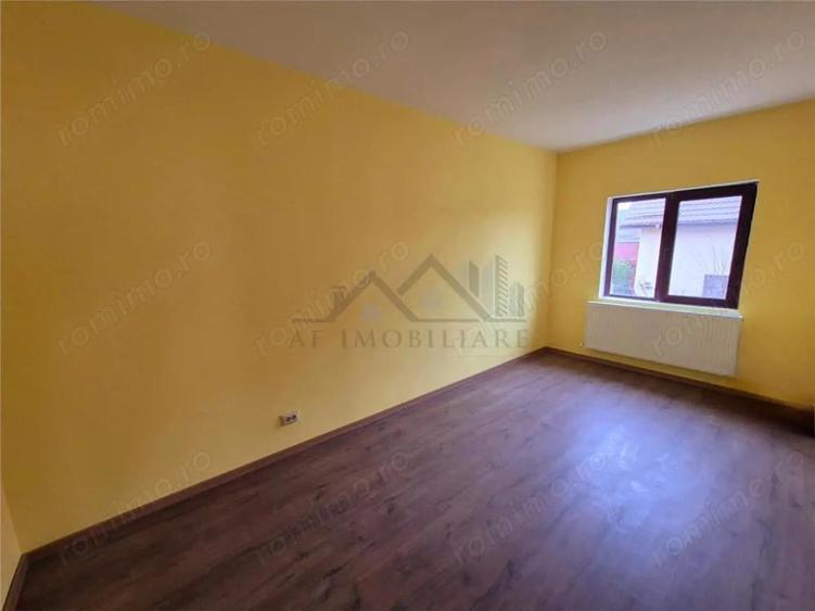 Casa de vanzare individuala cu garaj in Bucium - 5