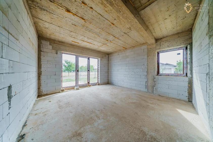 Casa de vanzare cu 3 camere in Mandruloc - 13