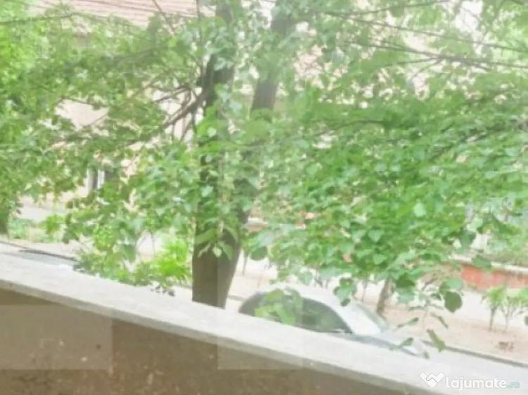 Apartament de vanzare, cu 2 camere, 62 mp, zona Podgoria - 2