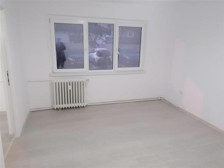 Parter Renovat 2 camere Bulevardul Cetatii - 8