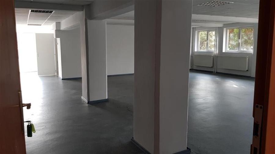 Spatiu pentru birou  - zona Baicului - 200 mp - 5