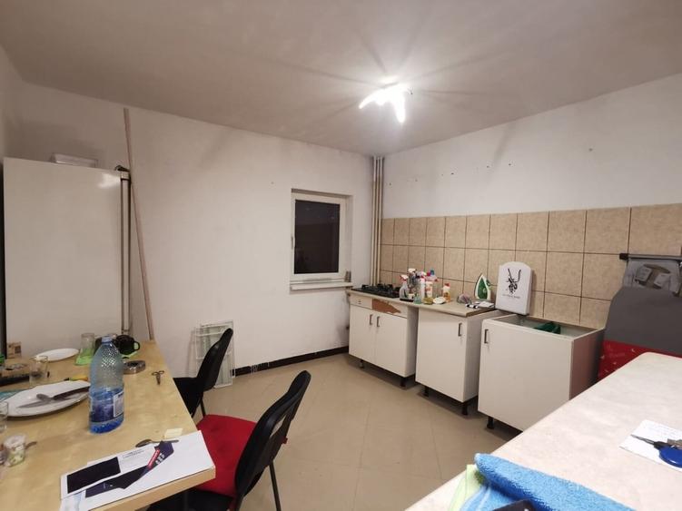 Mall Vitan - Nerva Traian 4 Camere Decomandat - 9