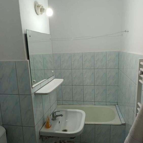 Inchiriez apartament micro 14 - 7