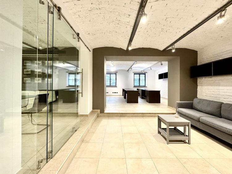 Spațiu de Birouri Elegant în Clădire Istorică Renovată – Piața Unirii, - 3