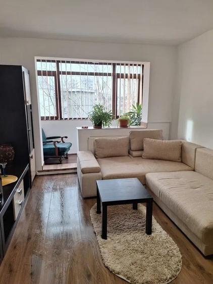 Apartament cu 2 camere, zona Podu Ros - 1
