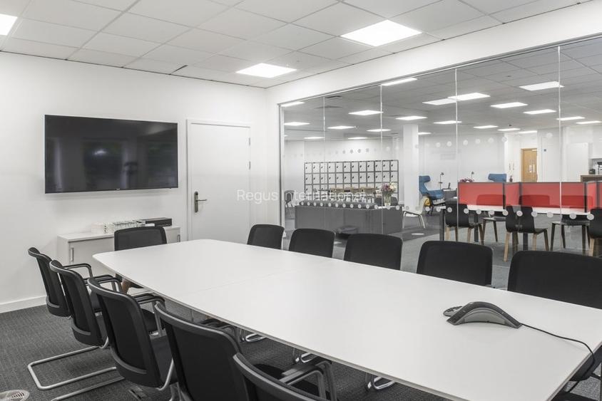 Spațiu de birou tip open-plan pentru 10 persoane în Regus City Centre
