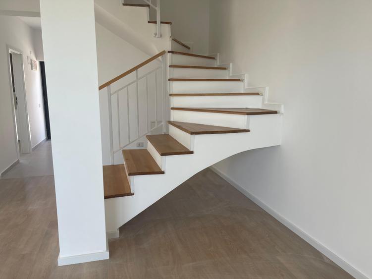 Compelx de case tip duplex in zona Parfumului. An 2023. Comision 0 - 4