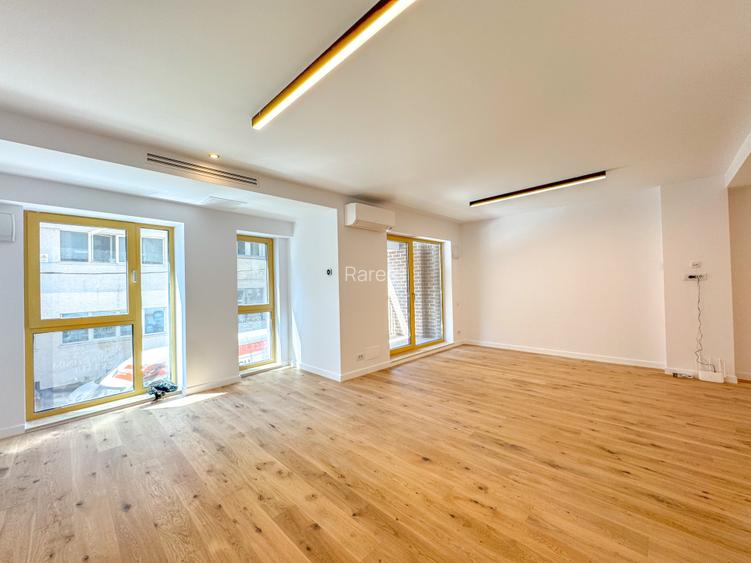 Spatiu Comercial & Birouri - Bulevardul Unirii - Bloc 2025 - 58 MP - NOU