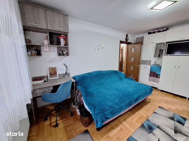 Apartament 2 camere semidecomandate etaj 2 ,URA - 5