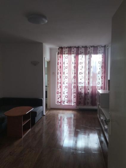 Inchiriez garsoniera str Saturn - 5