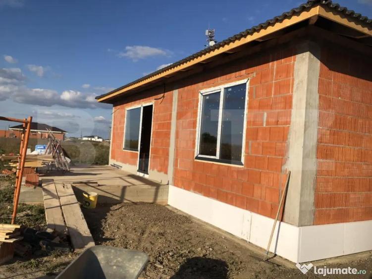 De vanzare casa semifinisata , 92mp, Martinesti - 6