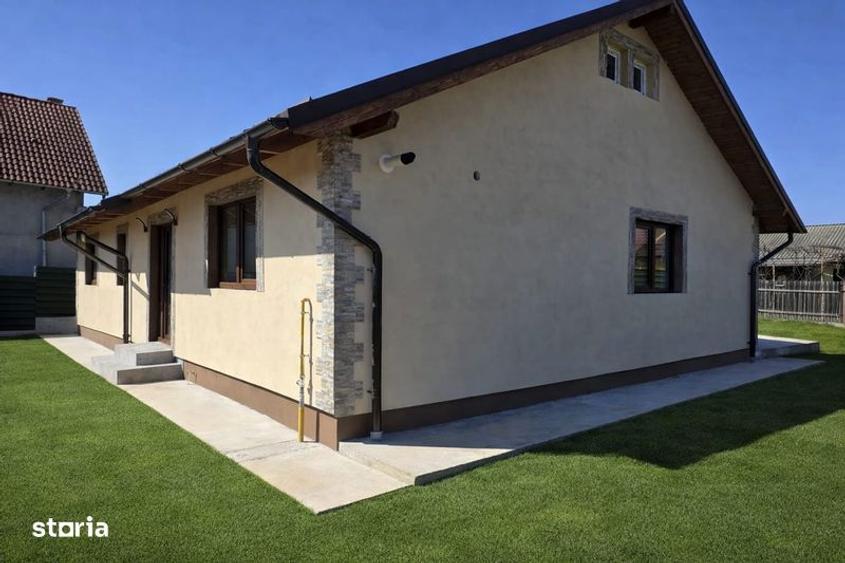 Casa de vanzare in Dumbrava Rosie - 2