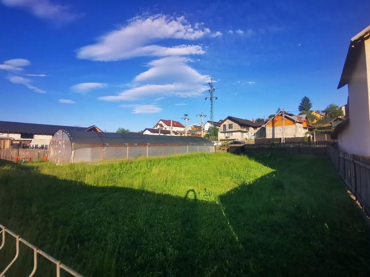 Teren intravilan 800 mp Ocnita Dambovita | utilitati la limita | acces 2 strazi | 20.000 - 4