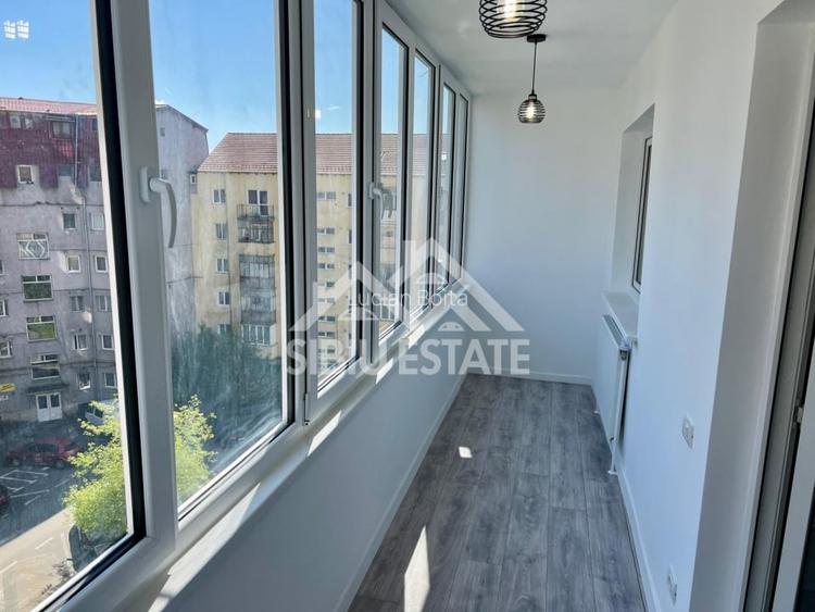 Apartament 4 camere renovat, 79 mp cu logie, Vasile Aaron, Sibiu