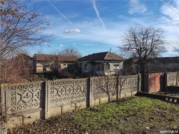 Casa si teren in comuna Orlesti, sat Procopoaia, jude ul Valcea, suprafa?a 3734mp - 2