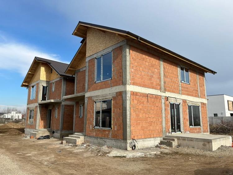 De vanzare vila individuala 5 camere zona noua Tunari - 5