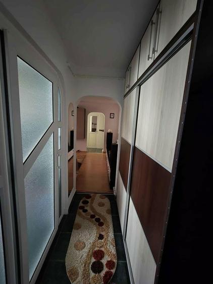 Apartament 2 camere in Slobozia, zona centrala - 4