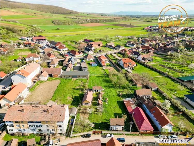 Casuta cu parc privat de 1.500mp, Central, Bodoc, la 15 min - 10