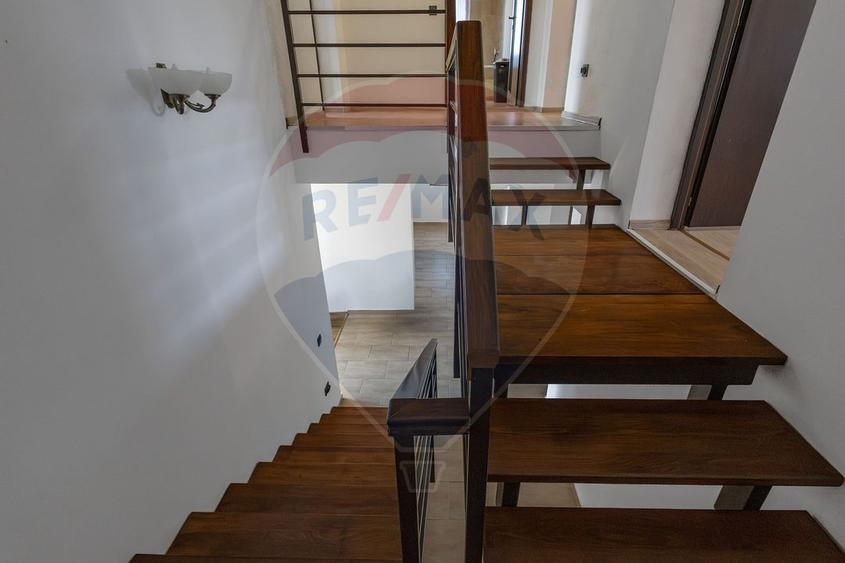 Casă cu 4 dormitoare în Ronaț | 181 mp utili | Garaj | Teren 345 mp - 10