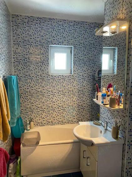 Vand vila in Roman ,zona f buna 500 mp - 3