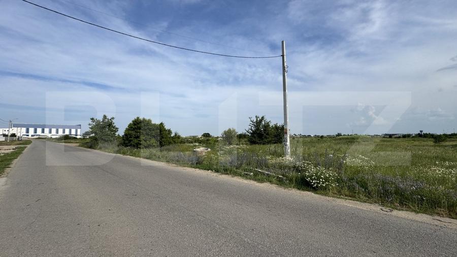 Teren intravilan 3087 mp, toate utilitatile la front, zona industriala Ghercesti - 2