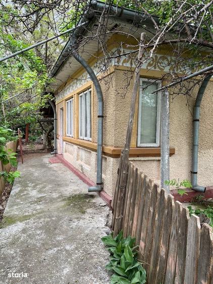 Casa singur in curte, 5 camere, teren 1452 mp - 1