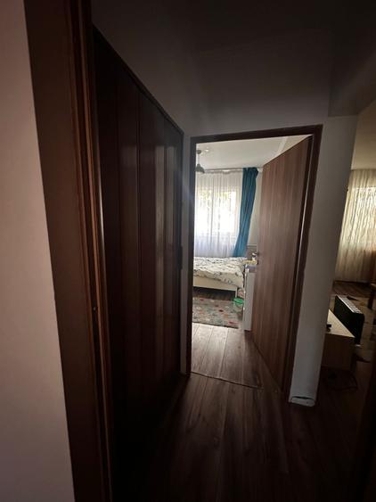 Apartament cu 3 camere, etaj 1/4, zona Alexandru cel Bun - 5