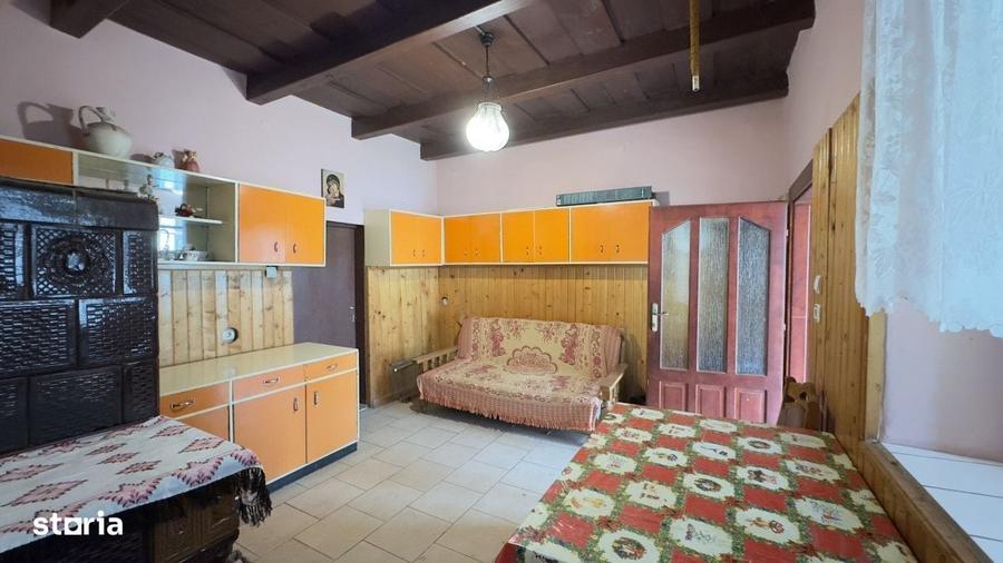Casă cu 3 camere în Central