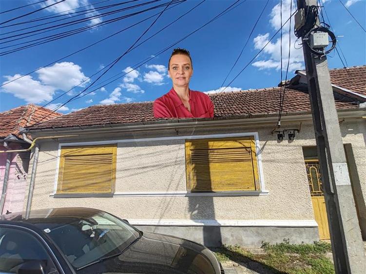 Casă individuală cu 4 camere cu Teren 622 Mp în Est