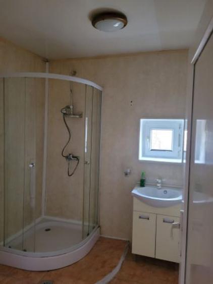 Apartament cu 3 camere în Mihai Bravu