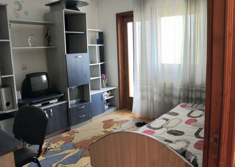 Apartament de Vanzare pe Blvd. 1 Decembrie, 3 camere, 84 Mp. - 5