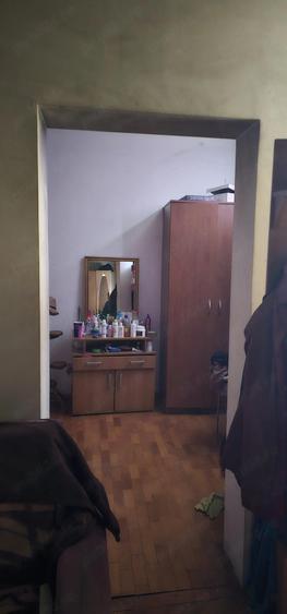 Apartament la curte, 2 camere oportunitate investi?ie necesita renovare zona buna - 6