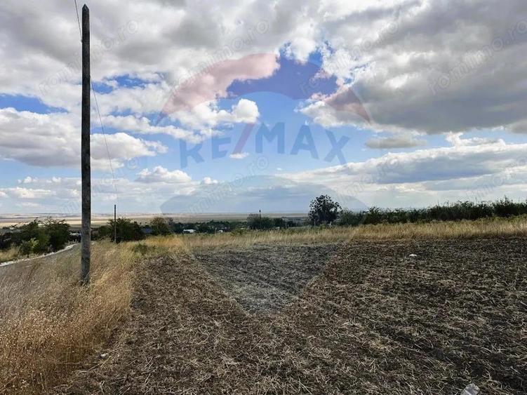 Teren de Vanzare Tulucesti. Potential Logistic, Rezidential 2.200mp - 3