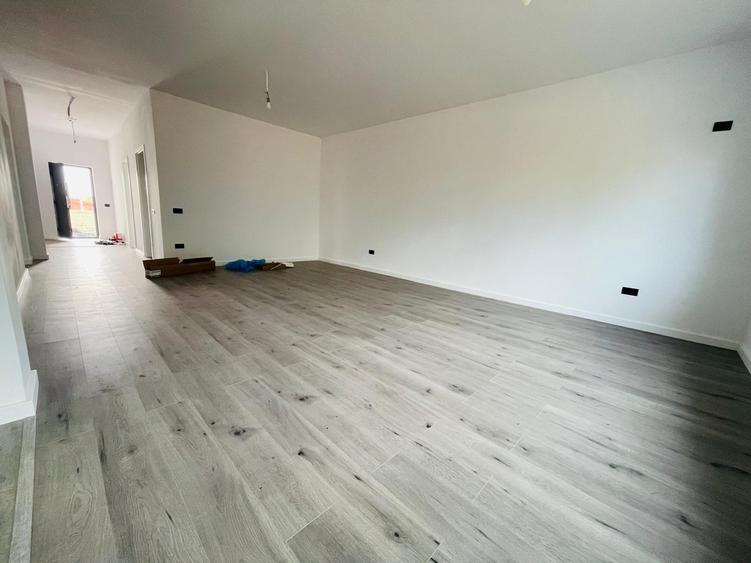 Domnesti casa de vanzare langa padure 3 dormitore +2 bai - 7