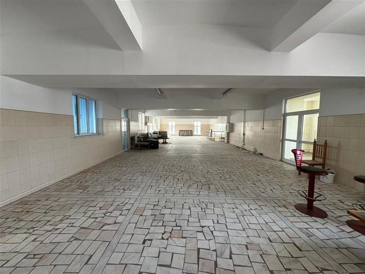 Spatiu comercial / birouri de inchiriat in zona Centrala - Focsani - 3