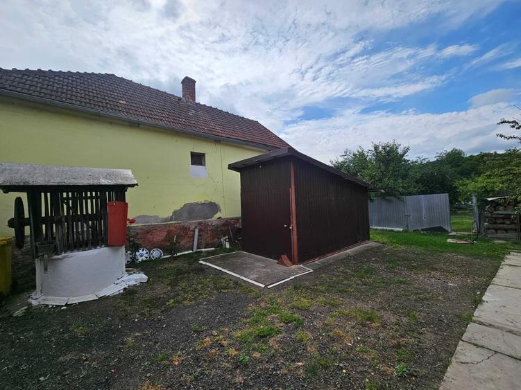 Casa de vanzare cu gradina si curte mare in orasul Lipova, jud.Arad. - 6