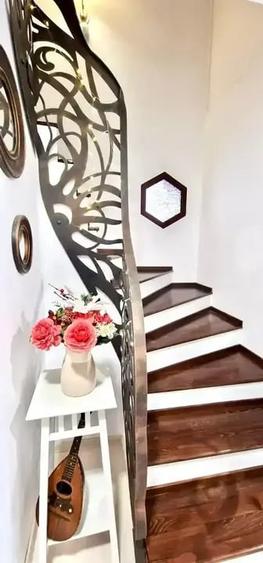 Proprietate Spațioasă &icirc;n București Central - 252 m? Construiți | 3 Băi - 12