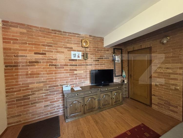 Apartament cu 2 camere, cartier Bradet - 2