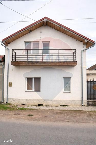 Casa + anexa cu terasa si gratar 750 mp teren, Pricaz - 1