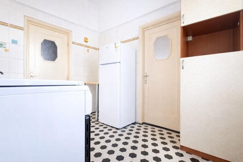 Carol I Apartament elegant cu proportii generoase si potential de redefinire - 12