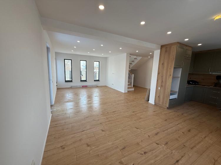 Casă 4 dormitoare caldură in pardoseala  - 9