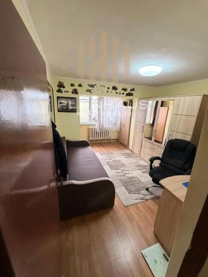 Apartament 2 camere decomandat, Str. Dobrogei, zona Teren atletism - 9