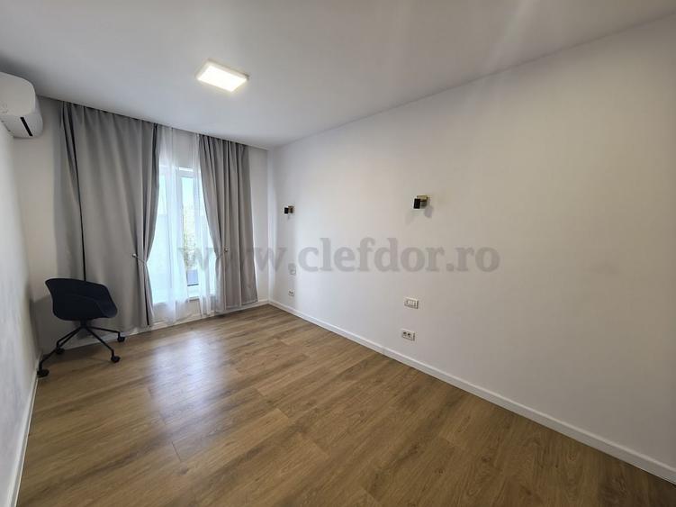 Casă individuală cu 5 camere cu Canalizare în Pipera