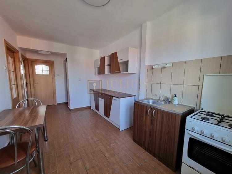 Apartament cu 2 camere decomandat în Complex Studențesc