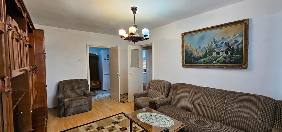 Apartament cu 2 camere decomandat în Hipodrom 3