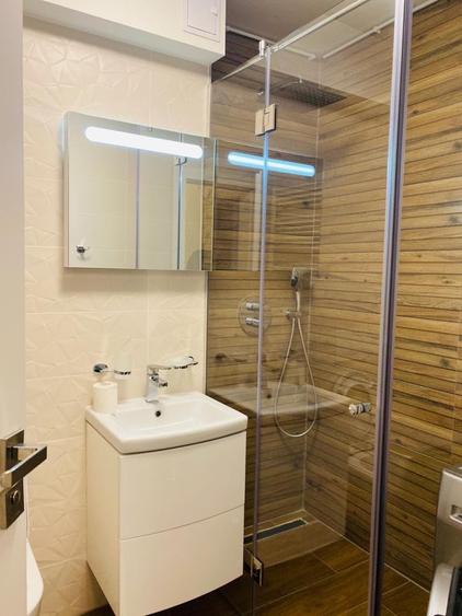 Apartament cu 3 camere decomandat în Calea Dumbrăvii