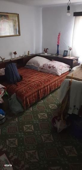 Casă cu 3 camere în Ungureni
