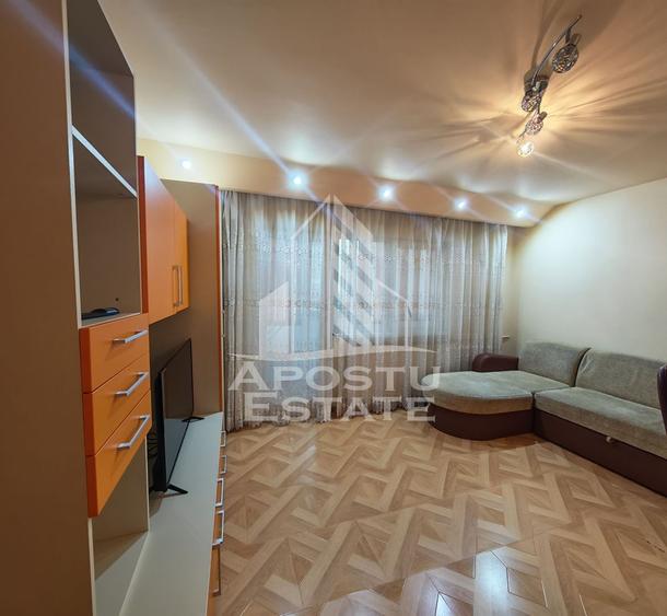 Apartament cu 3 camere semidecomandat, mobilat în Torontalului