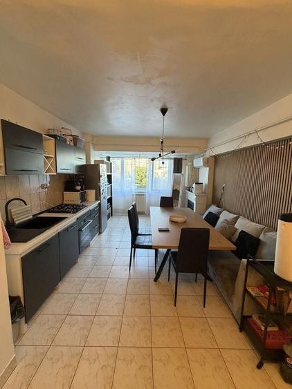 Apartament cu 2 camere decomandat în Buzaului