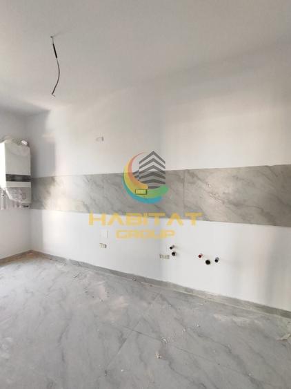 Apartament cu 3 camere semidecomandat în Berceni